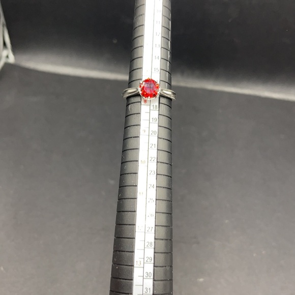 Bubbly Belle cz red ring - Picture 4 of 4